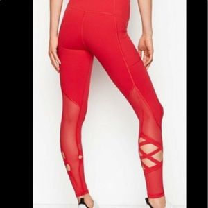 Victoria Sport Knockout Legging
